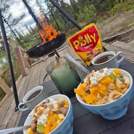 Med Stor Terasse I Flotte Naturomgivelser *